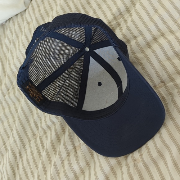 STIO hat - Picture 3 of 4